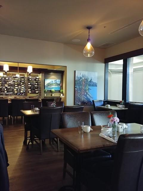 Gustav Chophouse and Bar